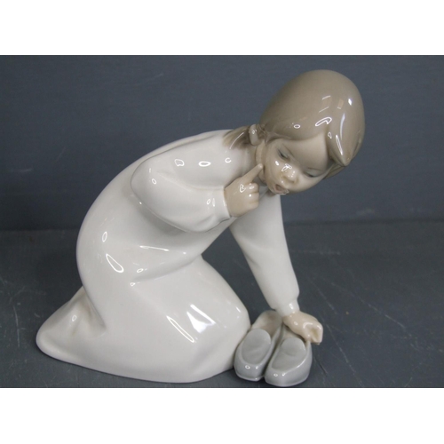 224 - 3 Nao by lladro figures