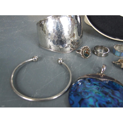 272 - Silver jewellery