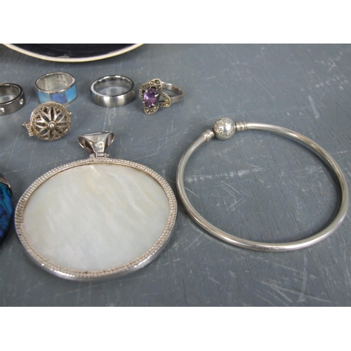 272 - Silver jewellery