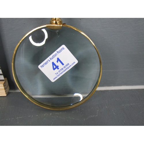 41 - Magnifying glass