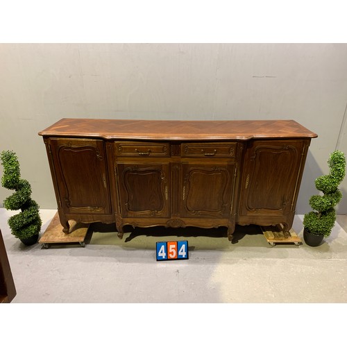 Lot 454       