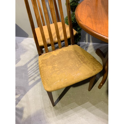 469 - G-plan oval dining table + 6 chairs