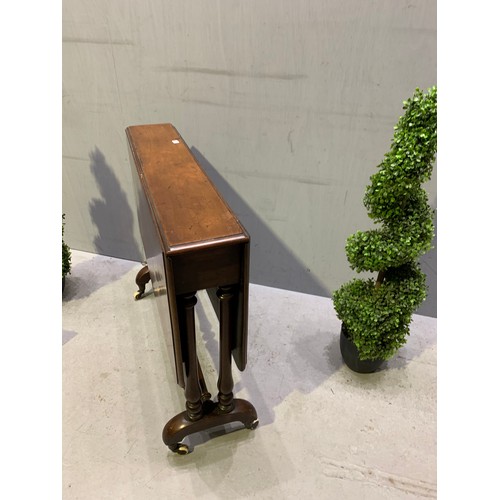513 - Victorian Sutherland table A/F