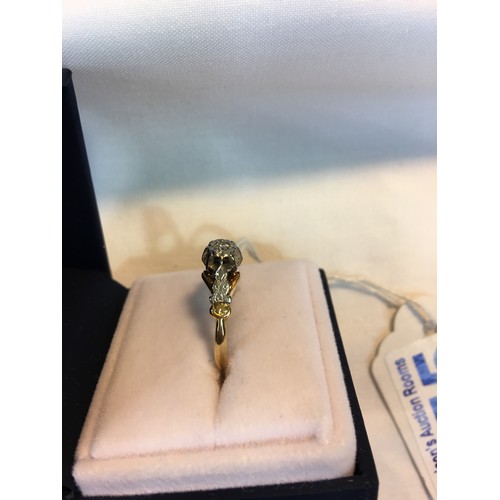 375 - 18ct Gold & platinum with diamond ring size P 2.8g total weight