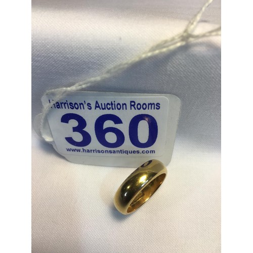 360 - 22ct Gold wedding ring size K 8.6g