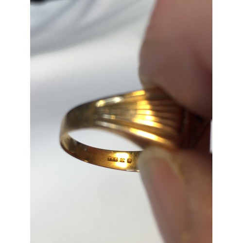 365 - 9ct Gold items 6g
18ct Gold 3.4g
Silver ring 6g