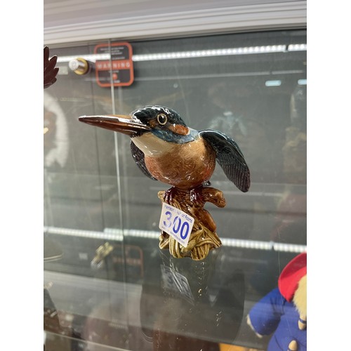 Lot 300       