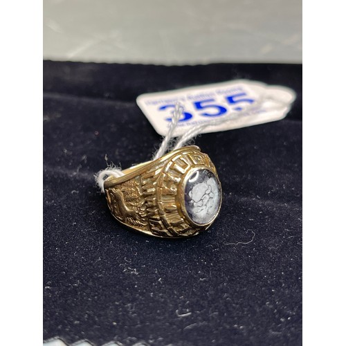 355 - 10ct Gold gents ring size V 17g in total