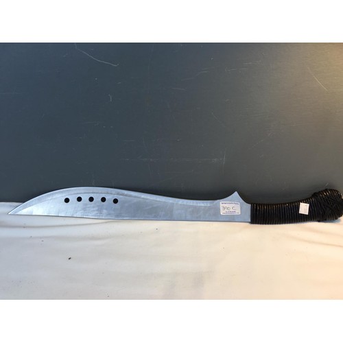 390c - Sword in sheath