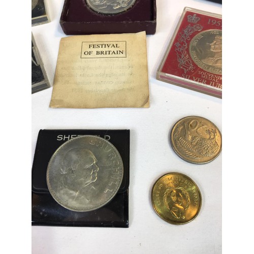 398 - 2 x £5 Coins + £2 coin + quantity coins + proof set coins