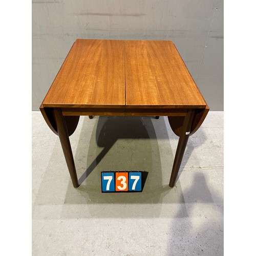 737 - Danish Mid century teak extending table by by arne vodder