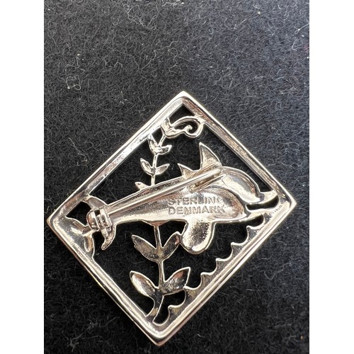 122 - Silver dolphin brooch