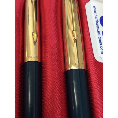 32 - Boxed parker fountain pen 14ct Gold nib + ballpoint pen