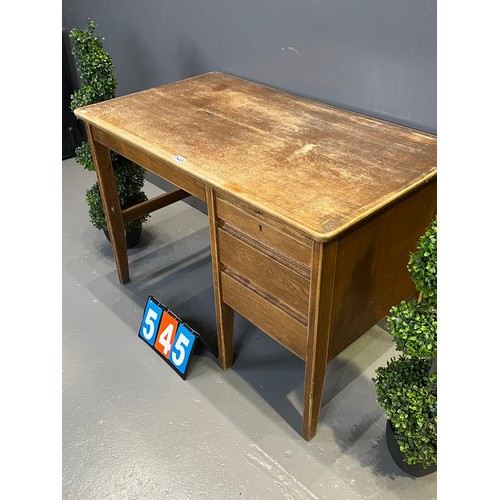 545 - Oak desk