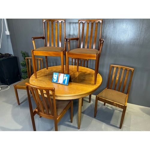 561 - Meredew round dining table + 6 chairs