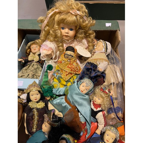 46 - Box of porcelain dolls