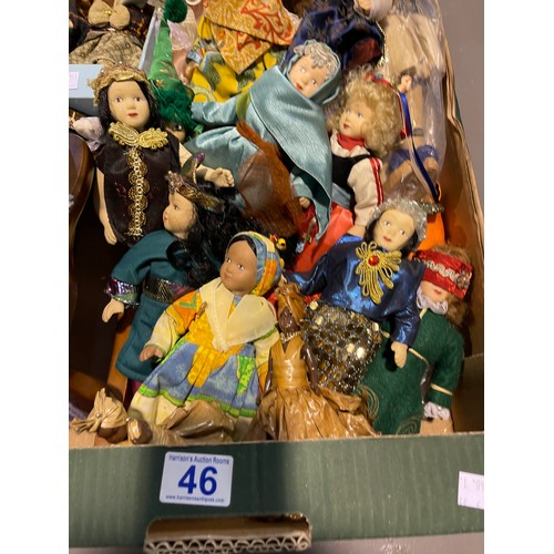 46 - Box of porcelain dolls