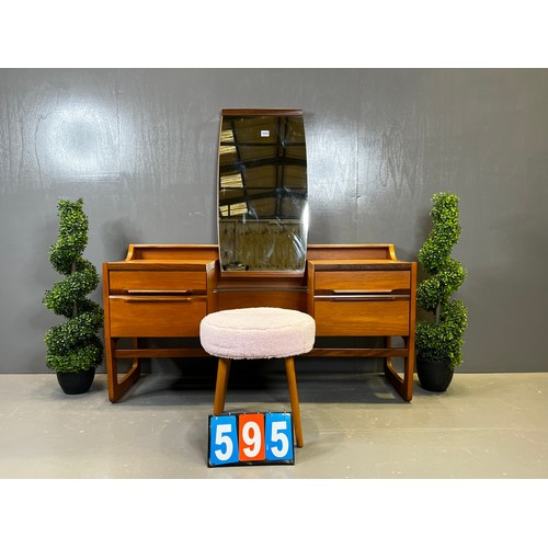 Lot 595       