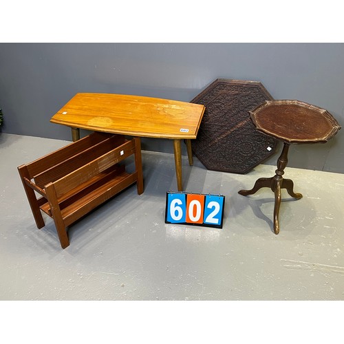 602 - Mid century magazine rack + 2 tables + table top