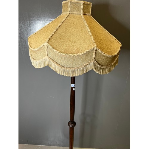 606 - Oak 20th century standard lamp