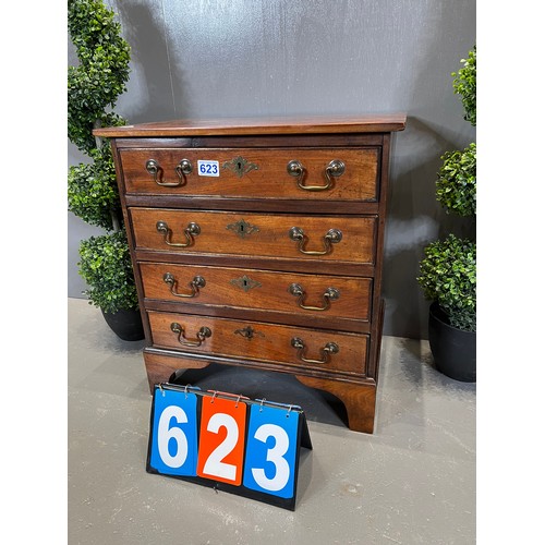 623 - Antique flame mahogany small bedside chest of drawers