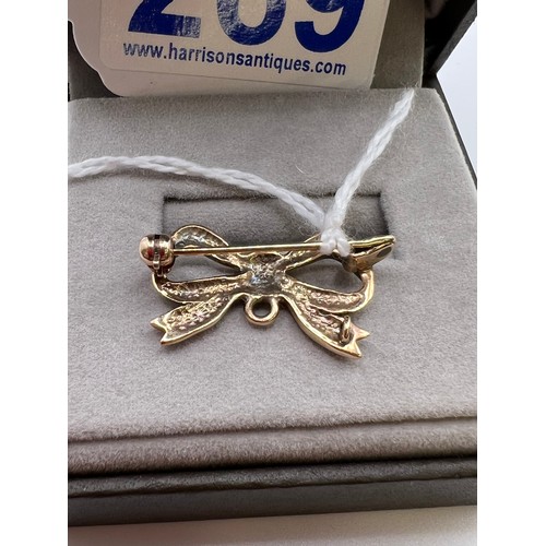 269 - 10ct gold Bow Brooch 3g