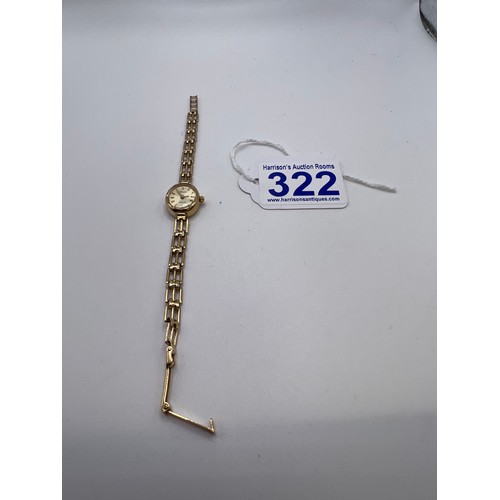 322 - 9ct Gold watch & bracelet hall marked 7.5