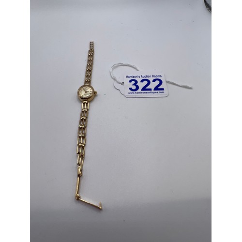 322 - 9ct Gold watch & bracelet hall marked 7.5