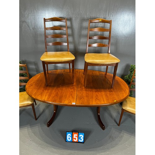 653 - G-plan oval dining table + 4 chairs