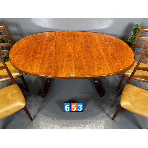 653 - G-plan oval dining table + 4 chairs