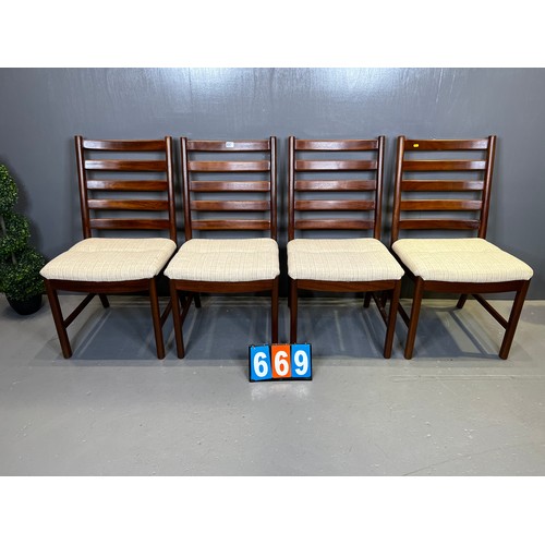 669 - Set of 4 Danish? designer mid century dining chair