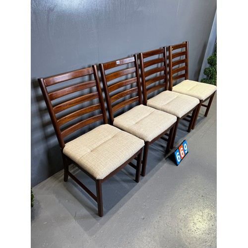 669 - Set of 4 Danish? designer mid century dining chair