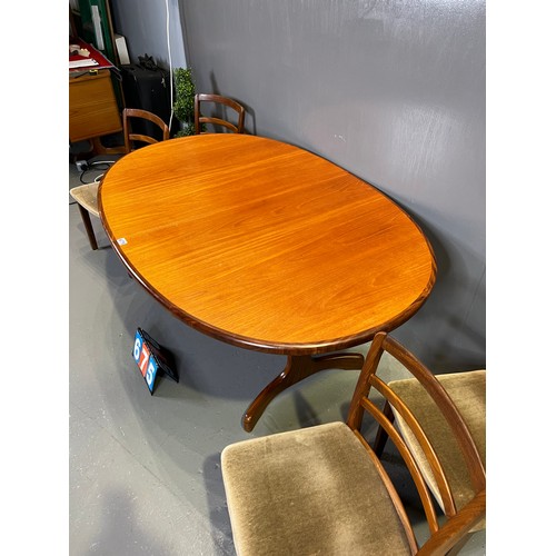 675 - G-plan oval dining table + 4 chairs