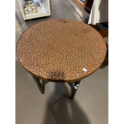 76 - Copper top bananas table