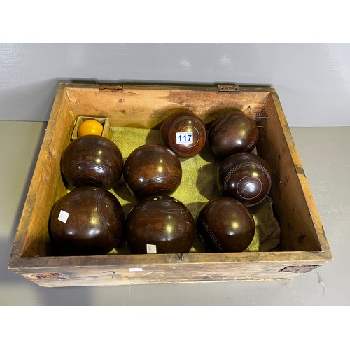 117 - Box wooden bowling balls