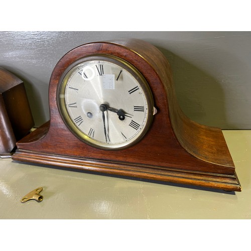 161 - 2 Oak mantle clocks