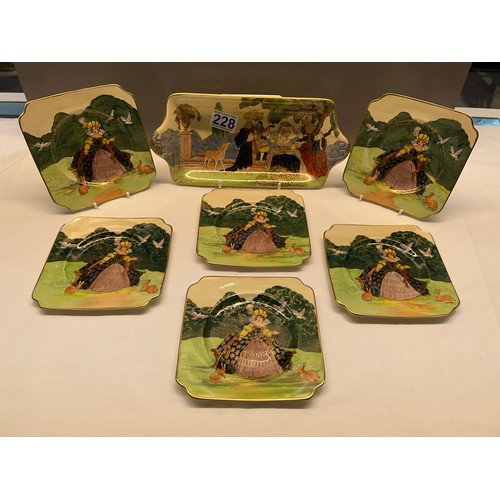 228 - Royal Doulton sandwich set