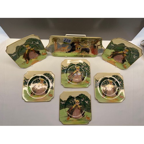 228 - Royal Doulton sandwich set