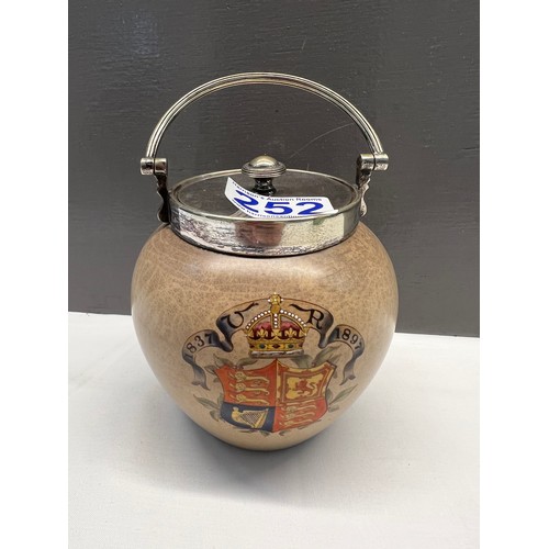 252 - Macintyre lidded tobacco jar