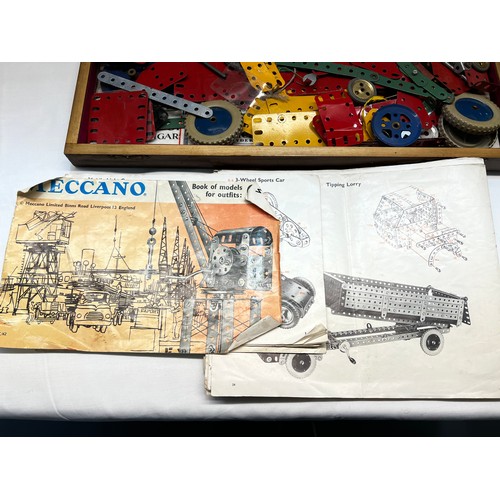 357 - Vintage wooden box meccano