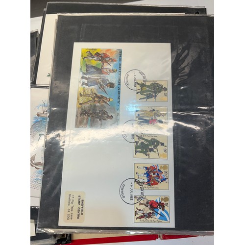 360n - 2 Albums 1st day covers