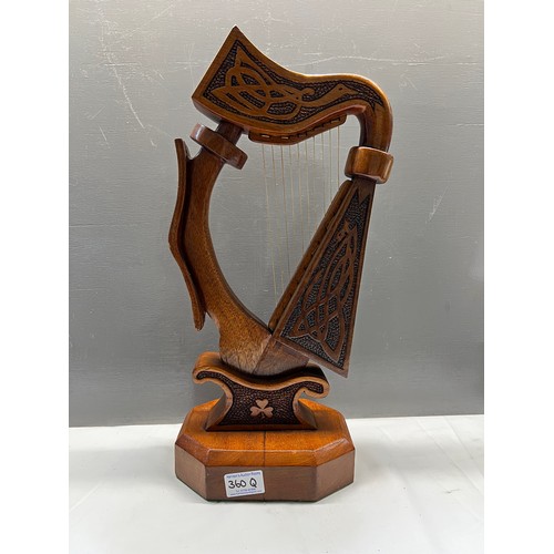 360q - Carved wooden Irish harp 47cm