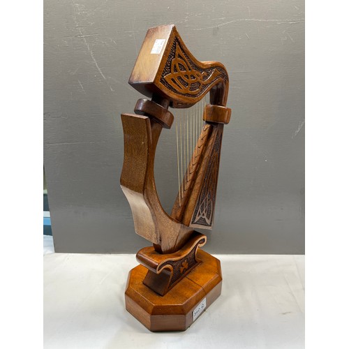 360q - Carved wooden Irish harp 47cm