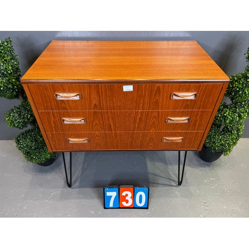 730 - G-plan chest of drawers on hairpin legs