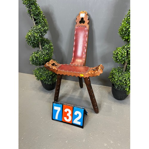 732 - Rustin stool