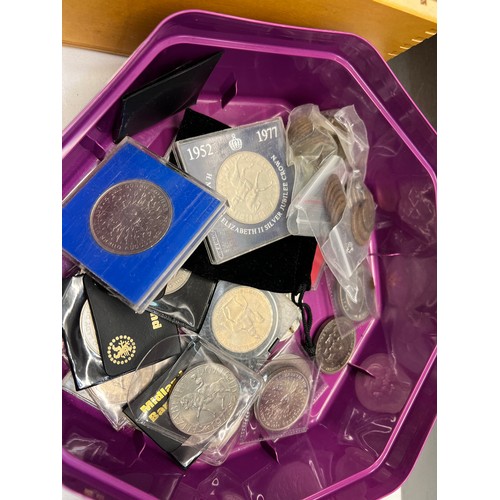 362 - Large quantity coins