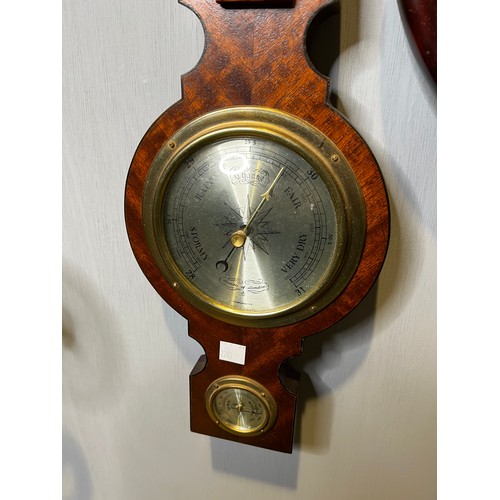 389 - Oval mirror + barometer