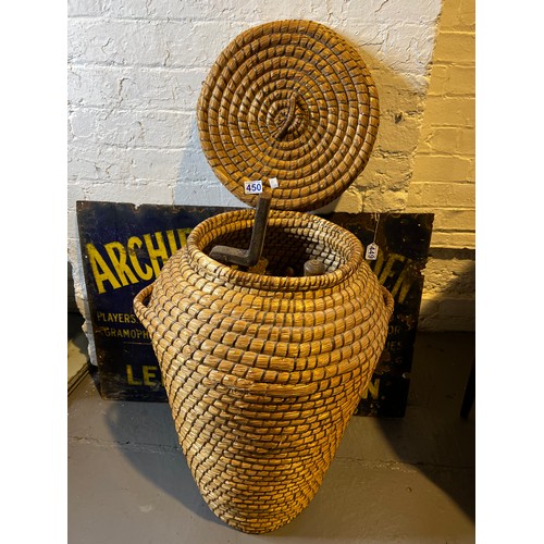 450 - Ali baba basket + garden tools