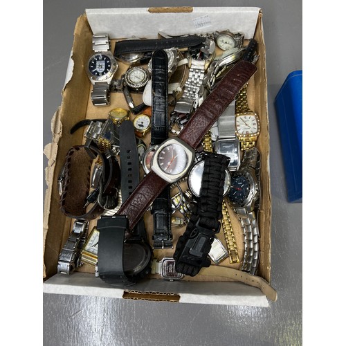 24 - Quantity watches