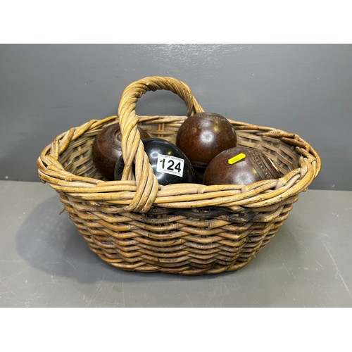 124 - 8 Vintage Bowling Balls + wicker basket